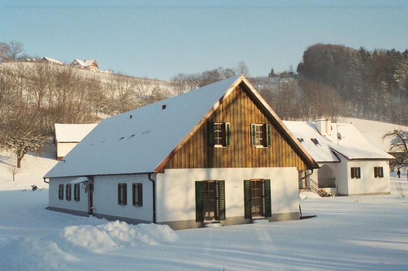 Kuerbishof Gartner Villa Fehring Eksteriør billede